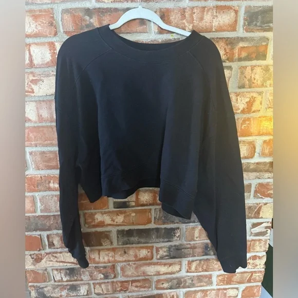 nuuds Classic Cropped Crewneck Black Sweatshirt - Picture 3 of 7